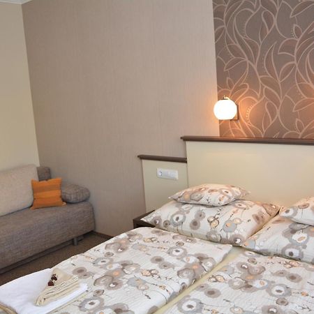 Bodza Apartmanok Eger Rum bild
